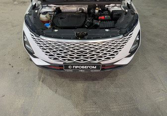 Подержанный автомобиль Omoda C5 2022 года (21 фото)