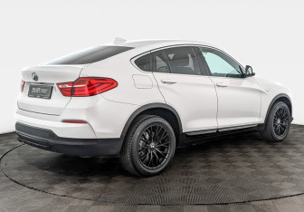 Подержанный автомобиль BMW X4 2018 года (5 фото)