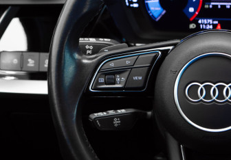 Подержанный автомобиль Audi A3 Hatchback 2022 года (12 фото)