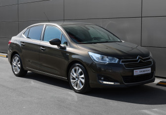 Подержанный автомобиль Citroen C4 Sedan 2014 года (3 фото)