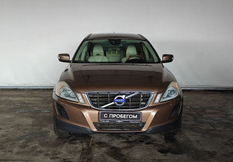 Подержанный автомобиль Volvo XC60 2012 года (2 фото)