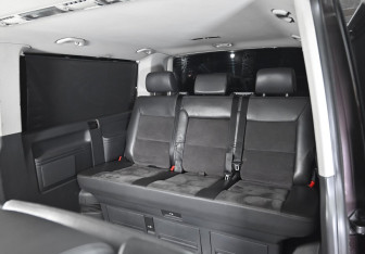 Подержанный автомобиль Volkswagen Multivan 2012 года (17 фото)