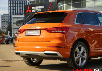 Подержанный автомобиль Audi Q3 2019 года (21 фото)