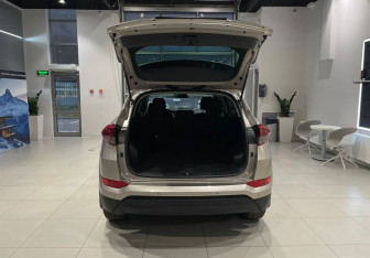 Подержанный автомобиль Hyundai Tucson 2017 года (7 фото)