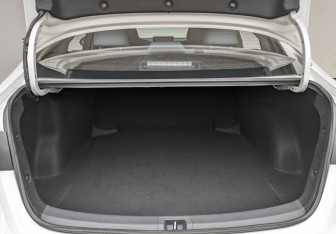 Подержанный автомобиль Toyota Corolla Sedan 2022 года (14 фото)