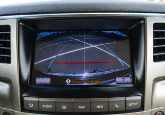 Подержанный автомобиль Lexus LX 2012 года (18 фото)