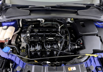 Подержанный автомобиль Ford Focus Hatchback 2016 года (9 фото)