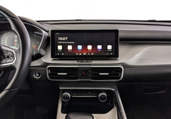 Подержанный автомобиль Geely Coolray 2023 года (17 фото)