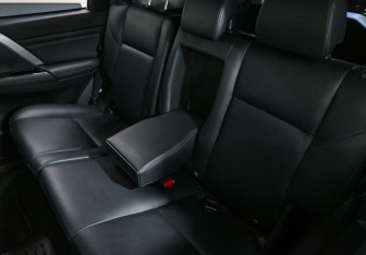 Подержанный автомобиль Mitsubishi Montero Sport 2022 года (12 фото)