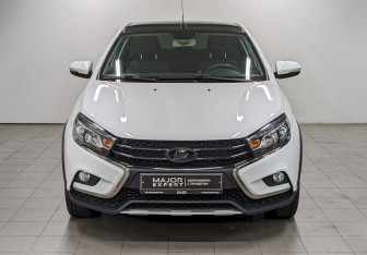 Подержанный автомобиль LADA (ВАЗ) Vesta Sedan 2019 года (2 фото)