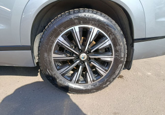 Подержанный автомобиль Jaecoo J8 2024 года (13 фото)