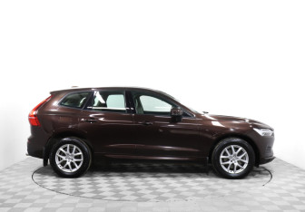 Подержанный автомобиль Volvo XC60 2018 года (4 фото)