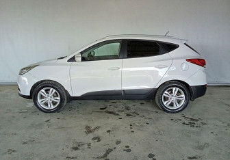 Подержанный автомобиль Hyundai ix35 2012 года (7 фото)