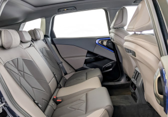 Новый BMW X3 2025 (12 фото)