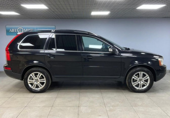 Подержанный автомобиль Volvo XC90 2007 года (4 фото)