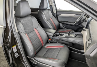 Подержанный автомобиль Haval F7 2022 года (24 фото)