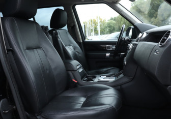 Подержанный автомобиль Land Rover Discovery 2014 года (15 фото)