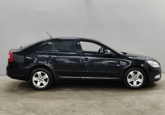 Подержанный автомобиль Skoda Octavia Liftback 2011 года (4 фото)