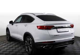 Подержанный автомобиль Geely Tugella 2021 года (7 фото)