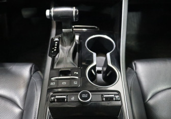 Подержанный автомобиль Kia K5 2021 года (18 фото)