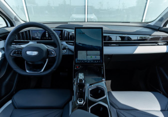 Новый Geely Atlas 2025 (27 фото)