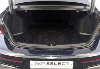 Подержанный автомобиль Kia K5 2021 года (10 фото)