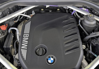 Подержанный автомобиль BMW X5 2024 года (9 фото)