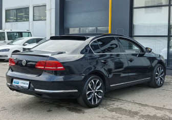 Подержанный автомобиль Volkswagen Passat Sedan 2013 года (5 фото)