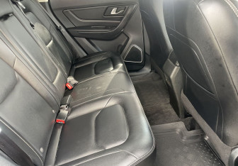 Подержанный автомобиль FAW Besturn X40 2021 года (11 фото)