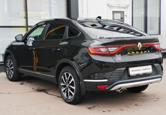 Подержанный автомобиль Renault Arkana 2021 года (7 фото)