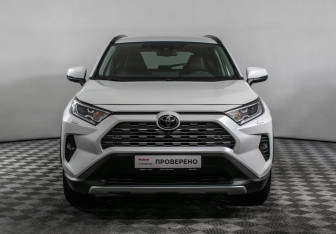 Подержанный автомобиль Toyota RAV4 2020 года (2 фото)