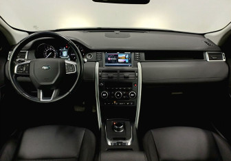 Подержанный автомобиль Land Rover Discovery Sport 2018 года (11 фото)