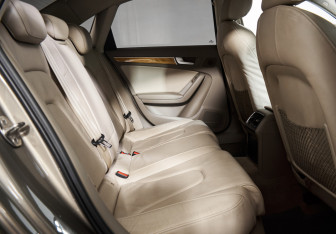Подержанный автомобиль Audi A4 Sedan 2008 года (11 фото)