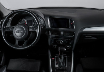 Подержанный автомобиль Audi Q5 2014 года (12 фото)