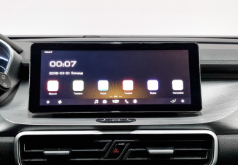 Подержанный автомобиль Geely Coolray 2023 года (16 фото)