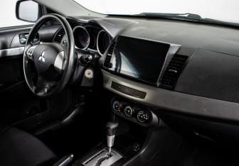 Подержанный автомобиль Mitsubishi Lancer Sedan 2007 года (10 фото)