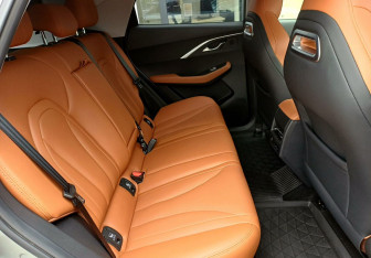 Подержанный автомобиль Omoda C5 2023 года (28 фото)