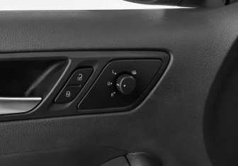 Подержанный автомобиль Volkswagen Jetta Sedan 2012 года (13 фото)