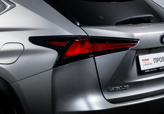 Подержанный автомобиль Lexus NX 2019 года (16 фото)