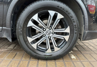 Подержанный автомобиль Nissan X-Trail 2015 года (15 фото)