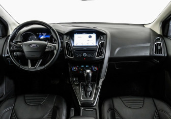 Подержанный автомобиль Ford Focus Sedan 2017 года (6 фото)