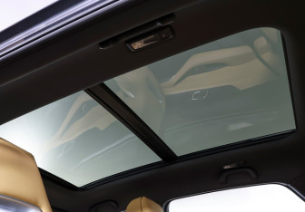 Подержанный автомобиль Changan UNI-K 2023 года (20 фото)