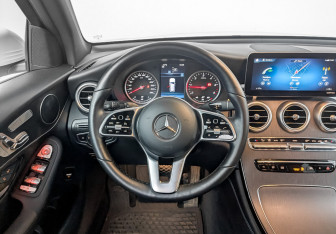 Подержанный автомобиль Mercedes-Benz GLC Coupe 2020 года (21 фото)