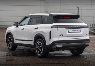 Подержанный автомобиль Jaecoo J7 2024 года (7 фото)
