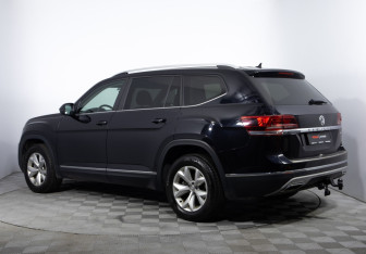 Подержанный автомобиль Volkswagen Teramont 2018 года (6 фото)