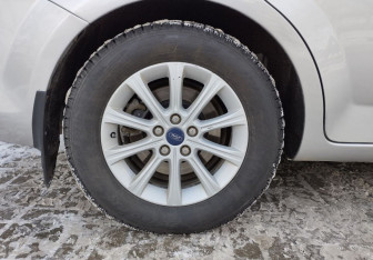 Подержанный автомобиль Ford Mondeo Sedan 2014 года (13 фото)