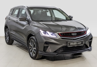 Подержанный автомобиль Geely Coolray 2022 года (3 фото)