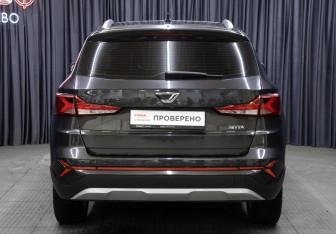 Подержанный автомобиль Jetta VS7 2023 года (6 фото)