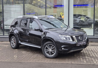 Подержанный автомобиль Nissan Terrano 2018 года (3 фото)