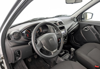 Подержанный автомобиль LADA (ВАЗ) Granta Sedan 2023 года (16 фото)